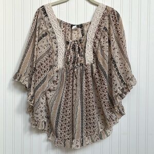 Women’s Boho Oversized Shawl Style Shirt Sz S With Lace Eyelets And tie Front